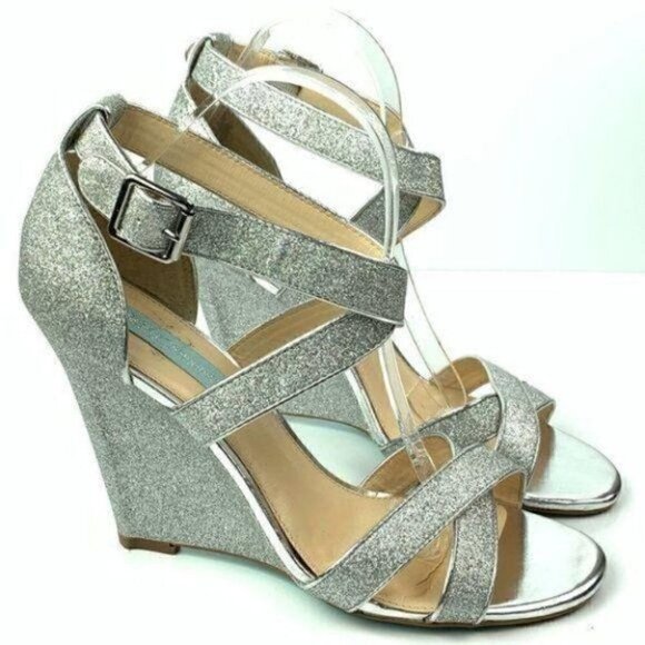 Betsey Johnson Shoes - Betsy Johnson blue wedding Cheryl size 9.5 silver